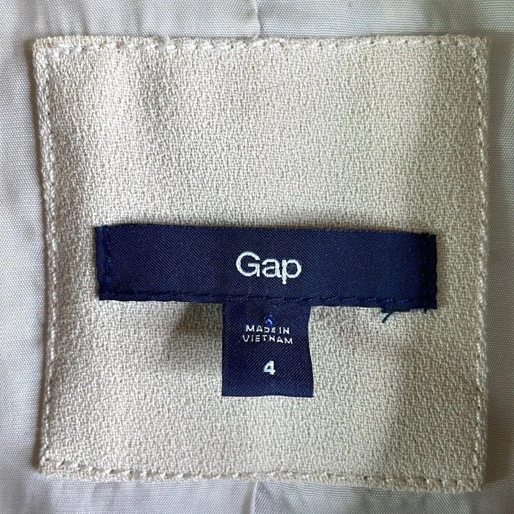 Gap cream, crêpe jacket, blazer with embroidered shoulders